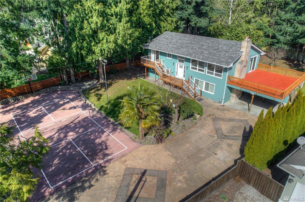 4 Beds 2 bath homes in Lake Tapps